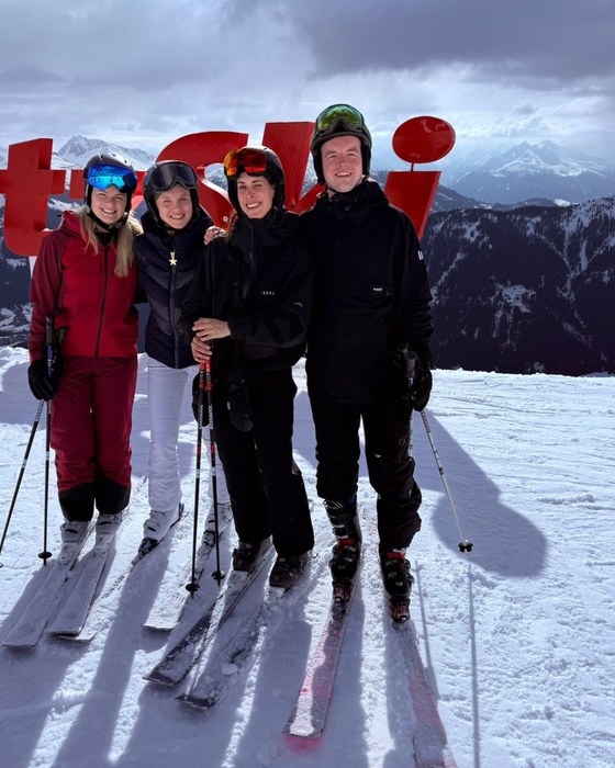 Op de piste tijdens de jaarlijkse skitrip